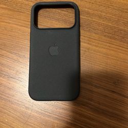 Apple Tech Woven iPhone 17 Pro Case Black