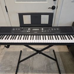 Yamaha Electric Piano (Runs With AA Battery)