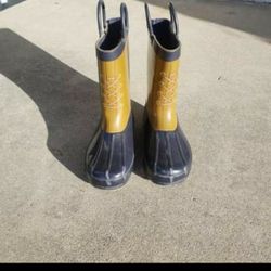 Boys Rainboots Size 9