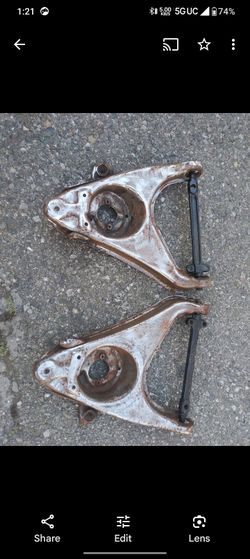 Lower Control Arms Pair