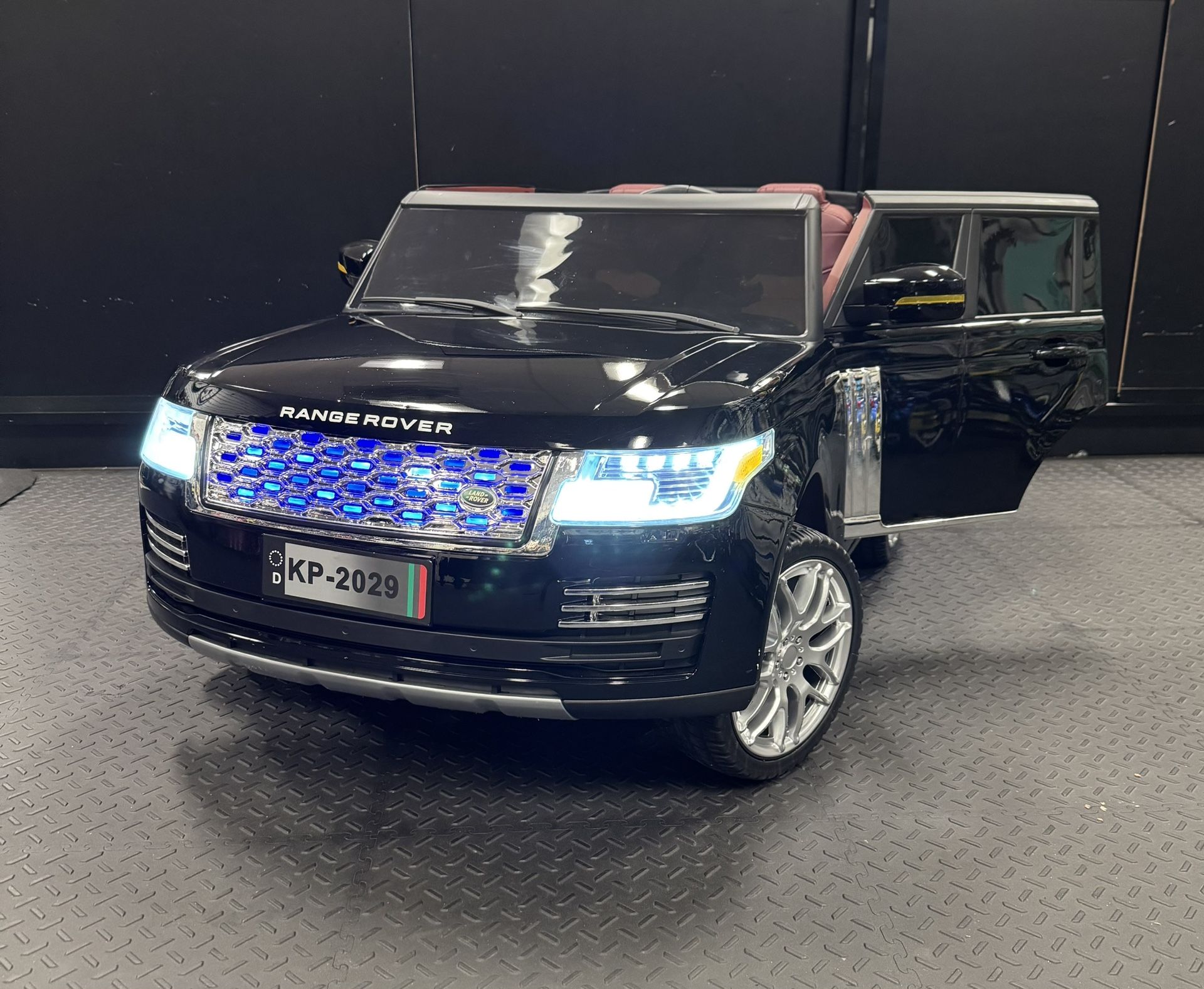 Brand New Range Rover Power Wheel Toy Car For Kids.