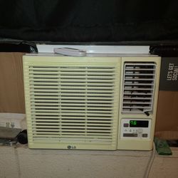 LG Window Air Conditioner 7500 BTU 