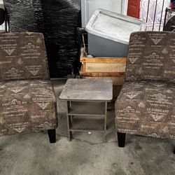 Pair of Accent Chairs 