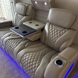 Sofa Power Recliner.  Zero Gravity. 