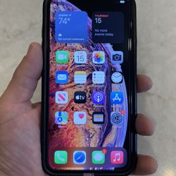 iPhone XS Max Unlocked For Any Network W/ New Tempered Glass Screen Protector And Charger 