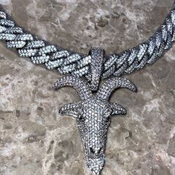 Mens Pendant Iced Out 