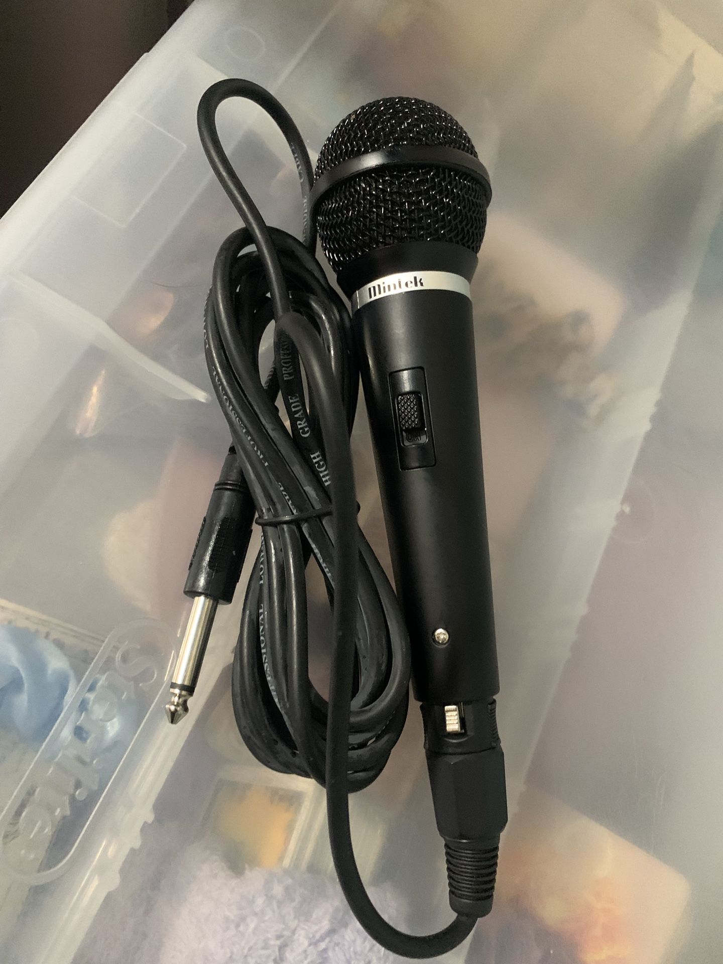 Microphone