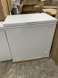 Insignia chest freezer in white new open box 7 cubic ft
