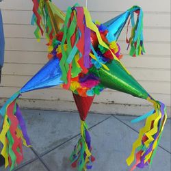18$ Piñata Grande Multicolor Estamos En Riverside for Sale in Riverside, CA  - OfferUp