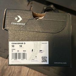 Converse Chuck Taylor All Star Low Top Sneakers Size 10 Men/12 Women