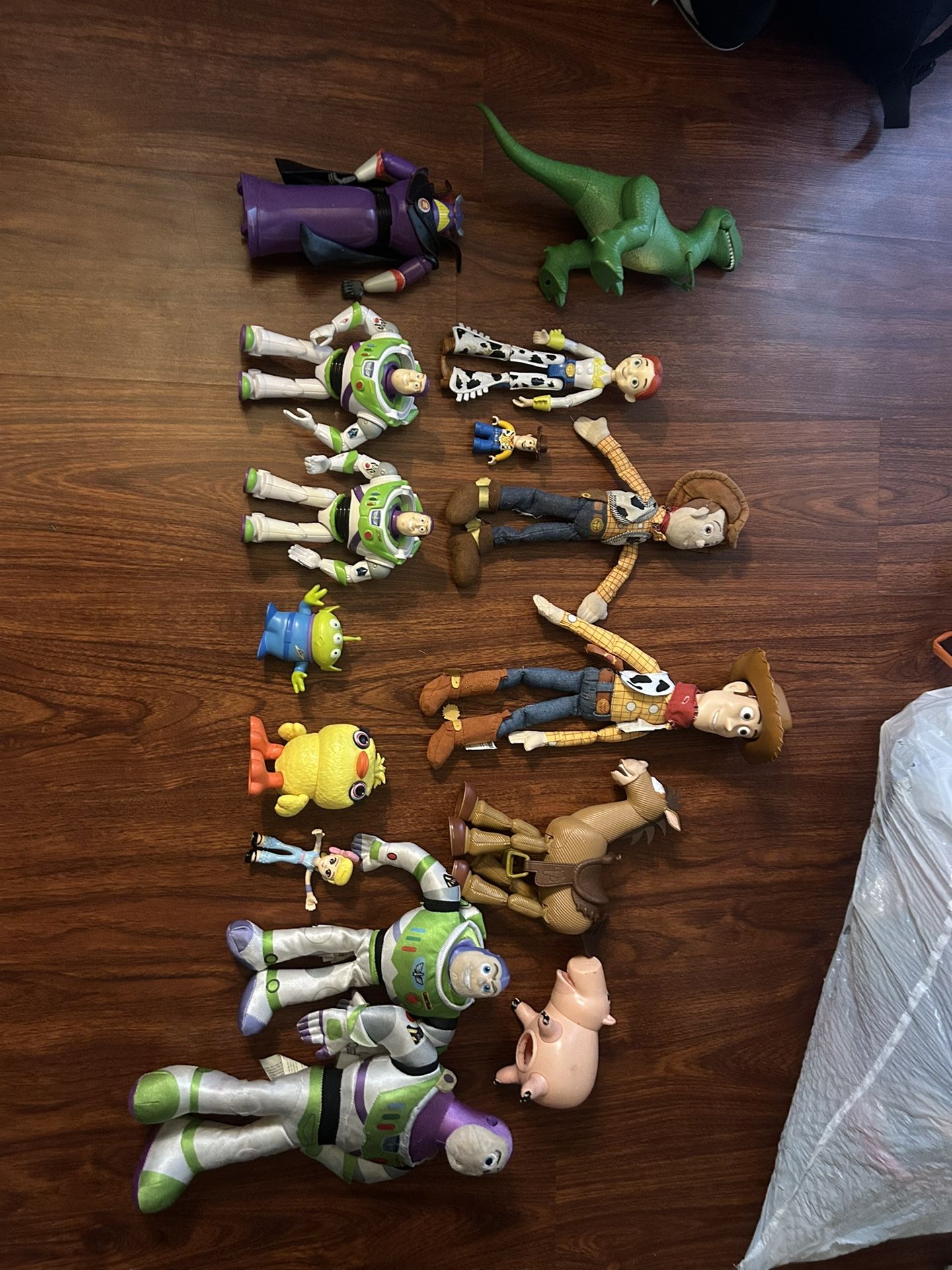 Toy Story figures/plushies