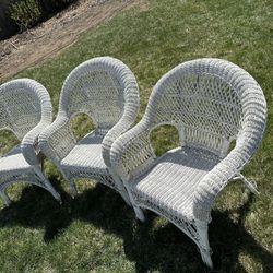 Wicker Patio Furniture.   5 Pieces.  