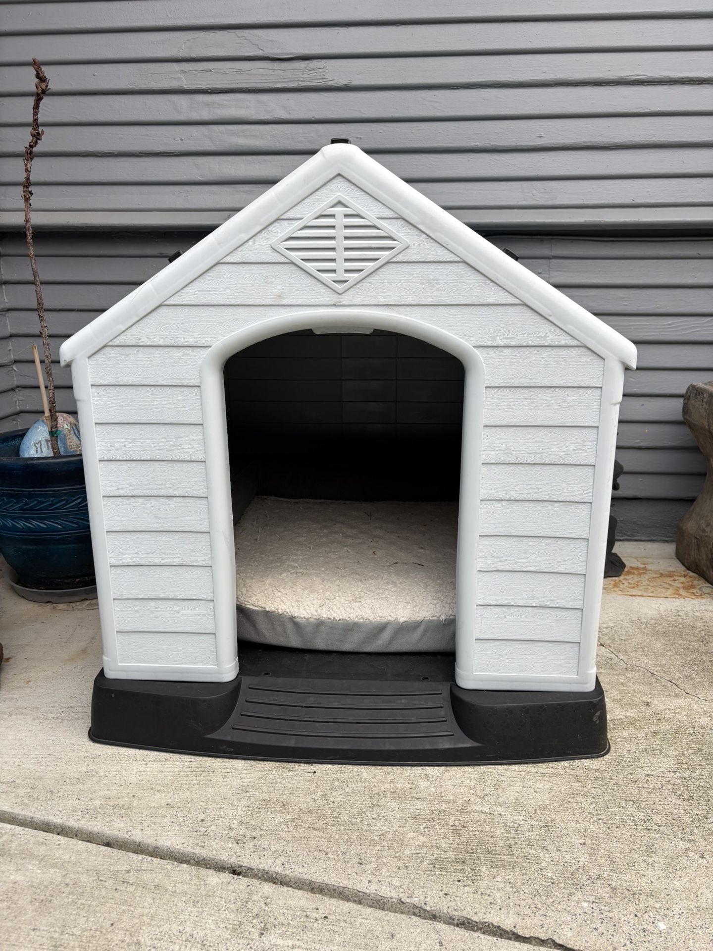 Dog House
