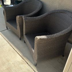Free Chairs And Table 