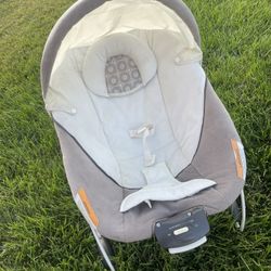 Graco soothing vibration Infant/Baby Seat, Sleeper Bouncer. 