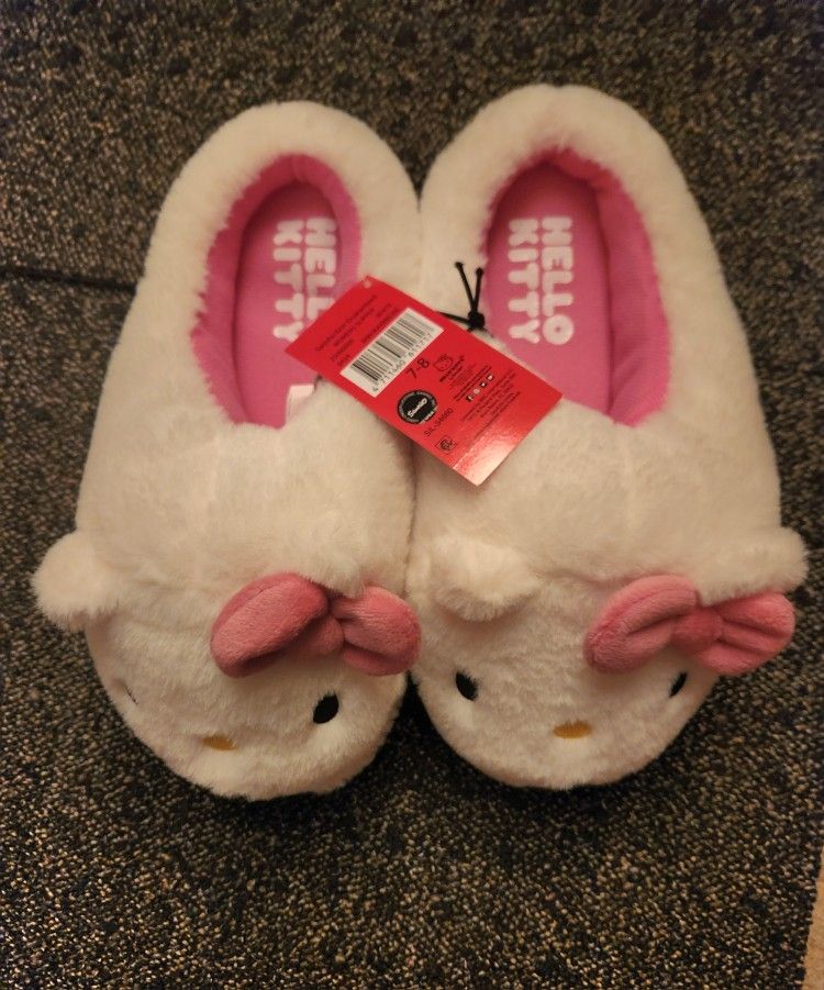 Hello Kitty Lady Slippers Size 7/8