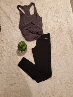 PINK Yoga Victoria's Secret Leggings size XS