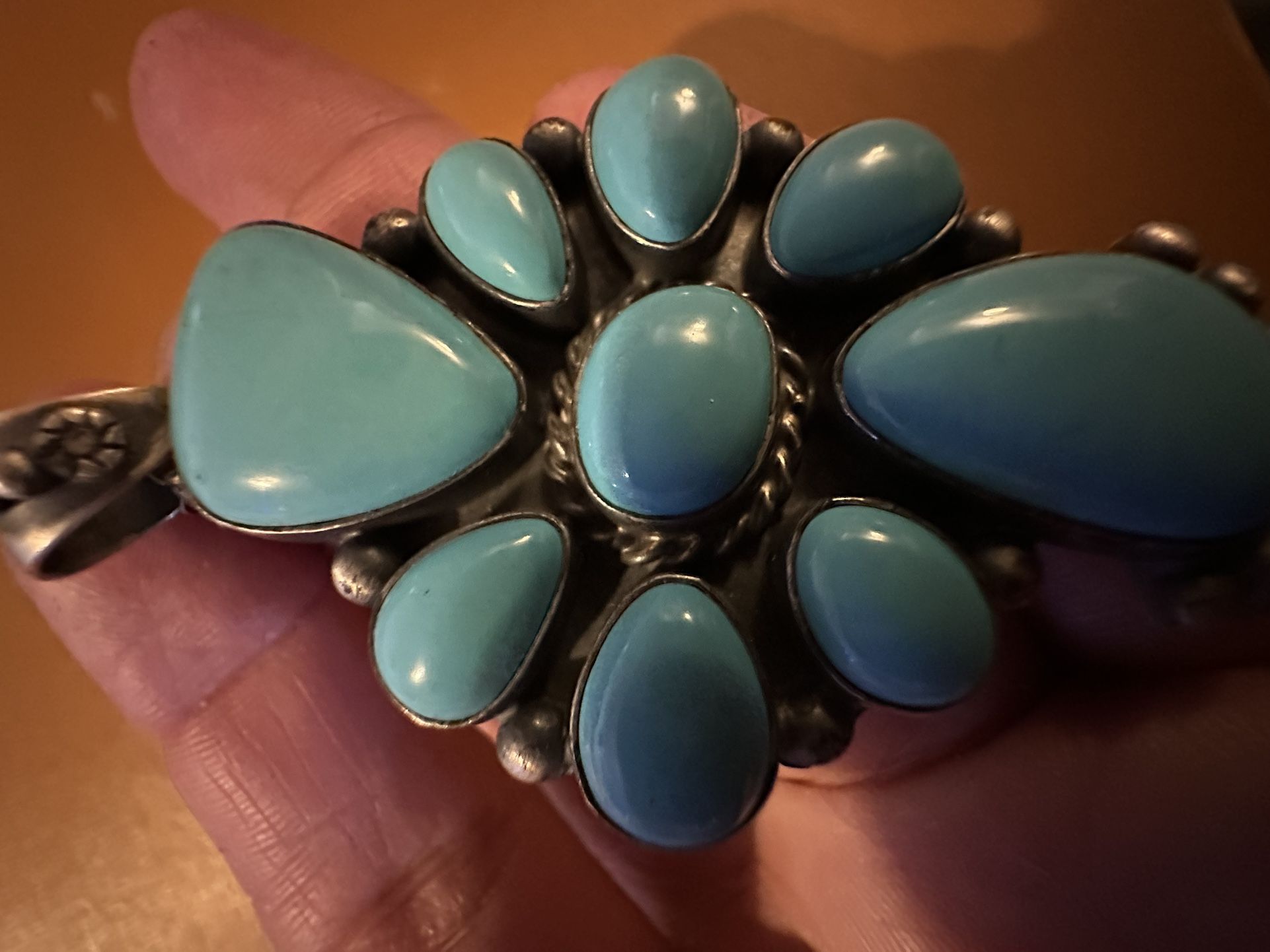Turquoise Decorated Cluster Pendant For Women