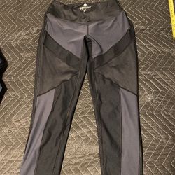 Women’s Leggings Size Small By 90 Degree