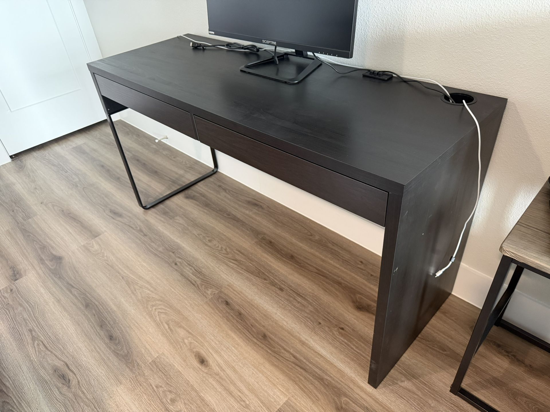 IKEA Micke Desk