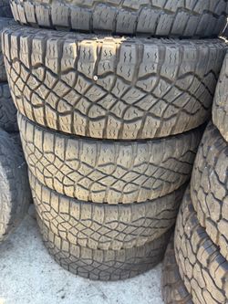 35x12.50r18 Goodyear  tires en excelentes condiciones de vida las 4