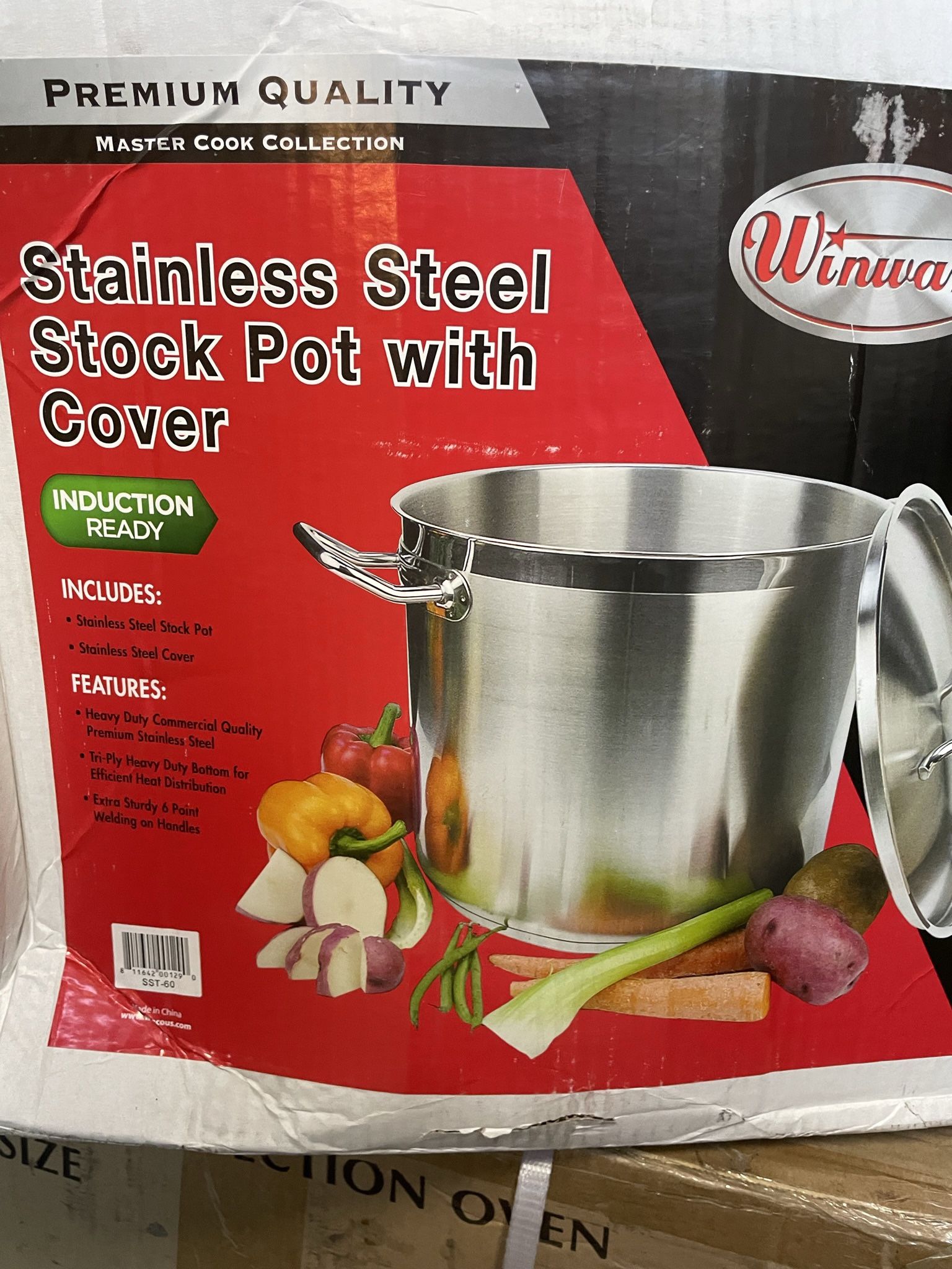 Stainless Steel Pot 60qt With Lid 150 Firm for Sale in South Gate, CA