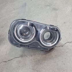 2015-2020 Dodge Challenger Right Passenger Side Headlight Oem