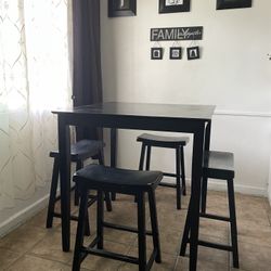 Tall Table with 4 Stools