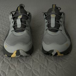 Puma Shoes  Size 11 New. $ 40