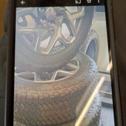 Bridgestone Dueler A/T 275/60R20 115s