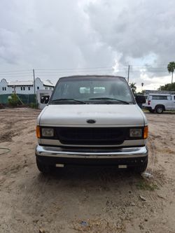 2002 Ford Econoline