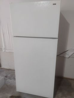 HOTPOINT REFRIGER