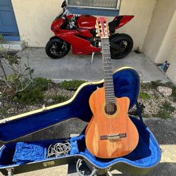 original Beauty 1985 Alvarez classical Guitar With Cable And Tuner And Guitar Case