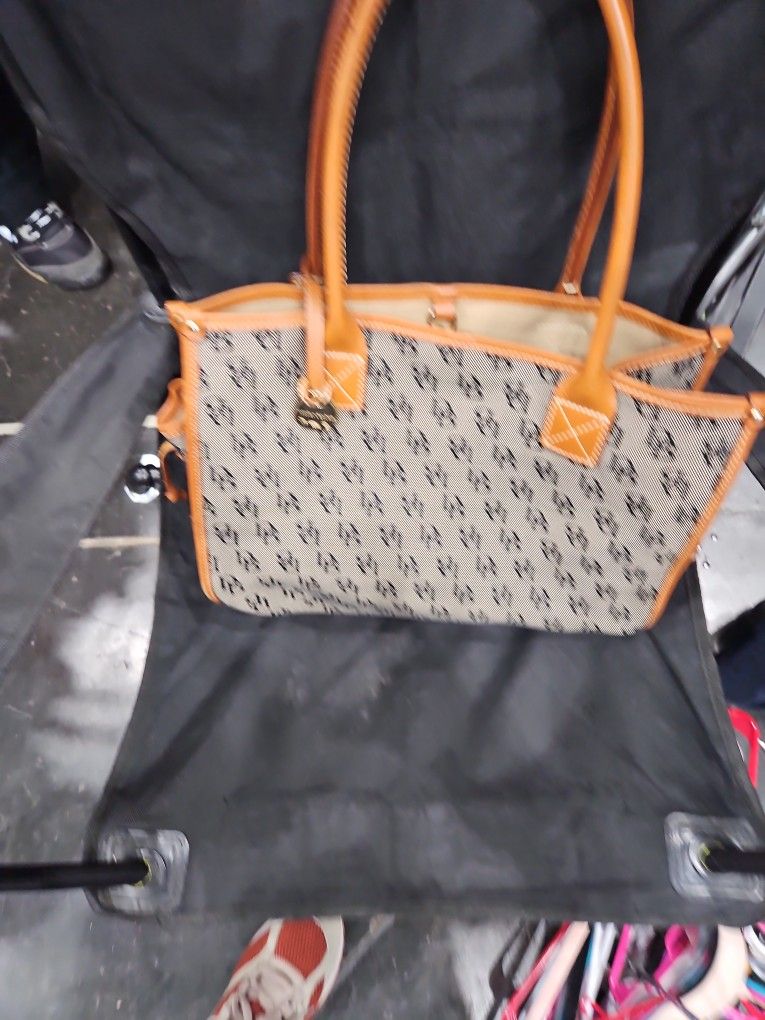 Vintage Dooney & BOURKE PURSE LIKE NEW AUTHENTIC
