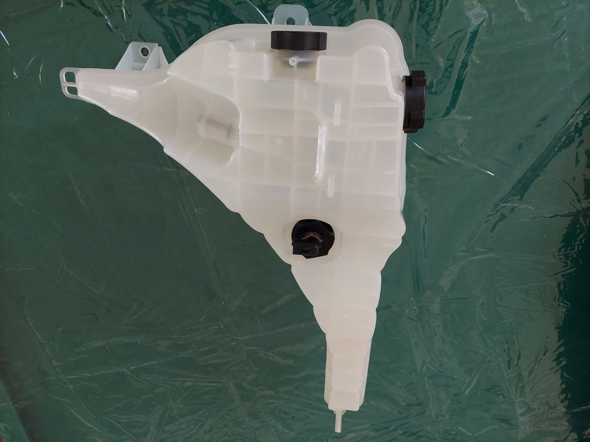2008-2017 Freightliner Cascadia Coolant Reservoir