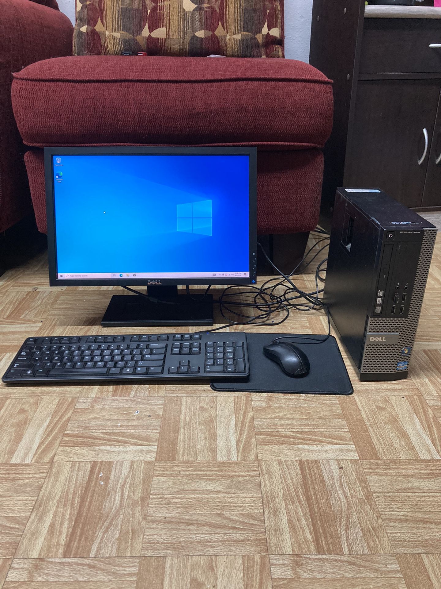 Dell Desktop Computer 