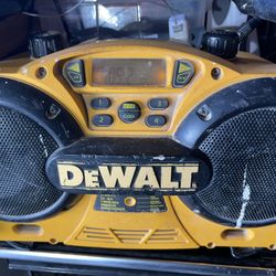 DeWalt DC011 Cordless Worksite AM FM Radio/Yellow Heavy Duty Battery Charger with Battery Compatibility 
