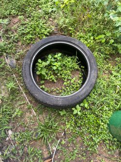 Tire 19  245/40