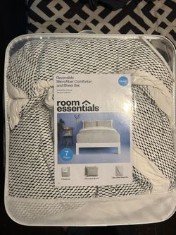 Queen Comforter Set