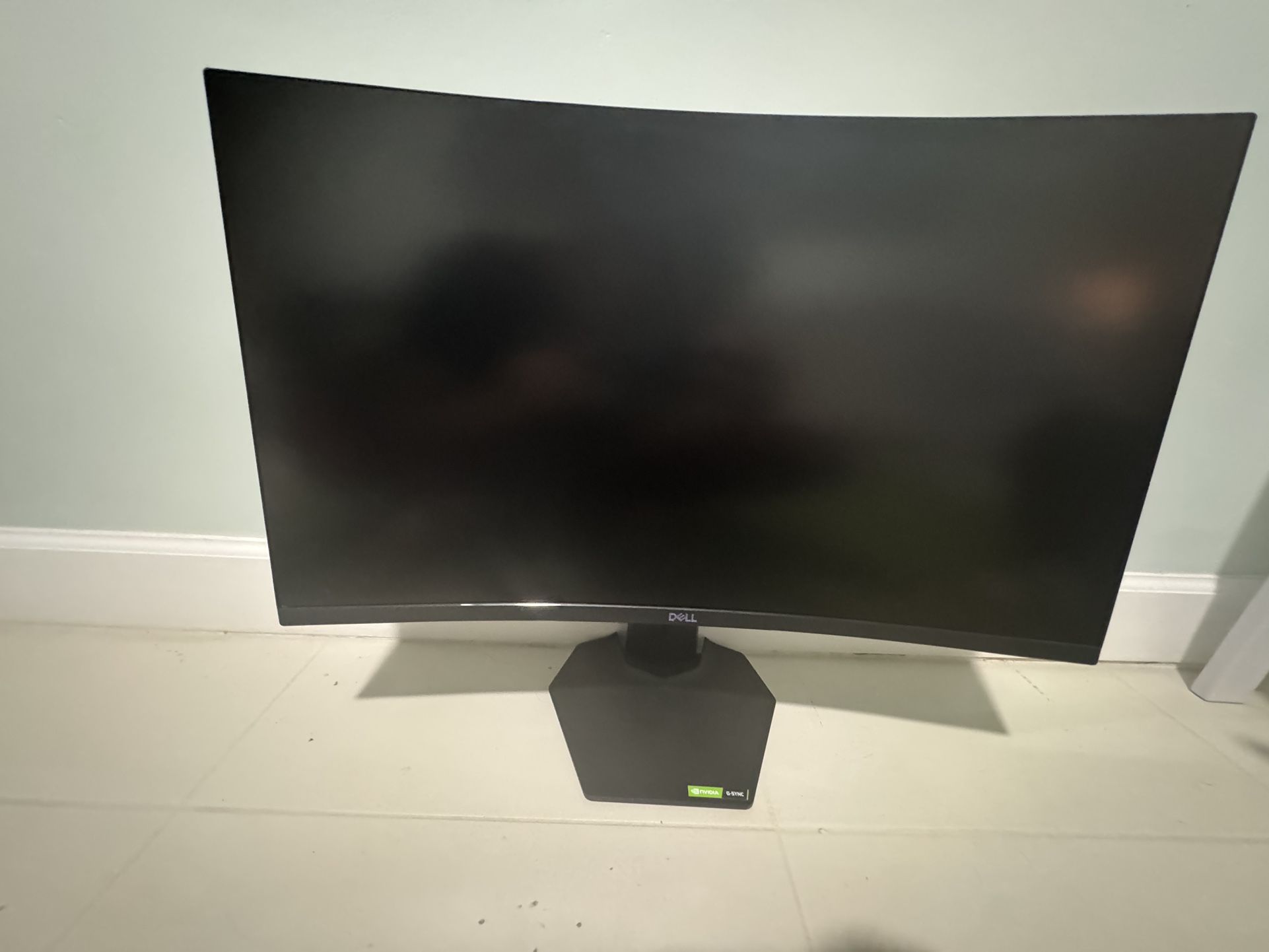 Dell 27” Curved Gaming Monitor (S2721HGF)