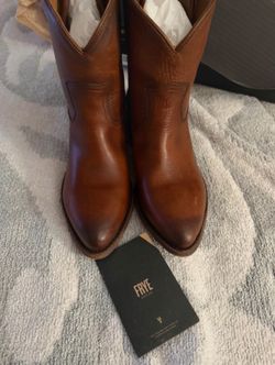 NIB Frye Billy Short Leather Bootie Sz 10M