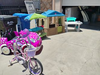 Lil Tikes Play House Lunch Bench Bicycle Schwin Minnie, Mouse Power Wheel