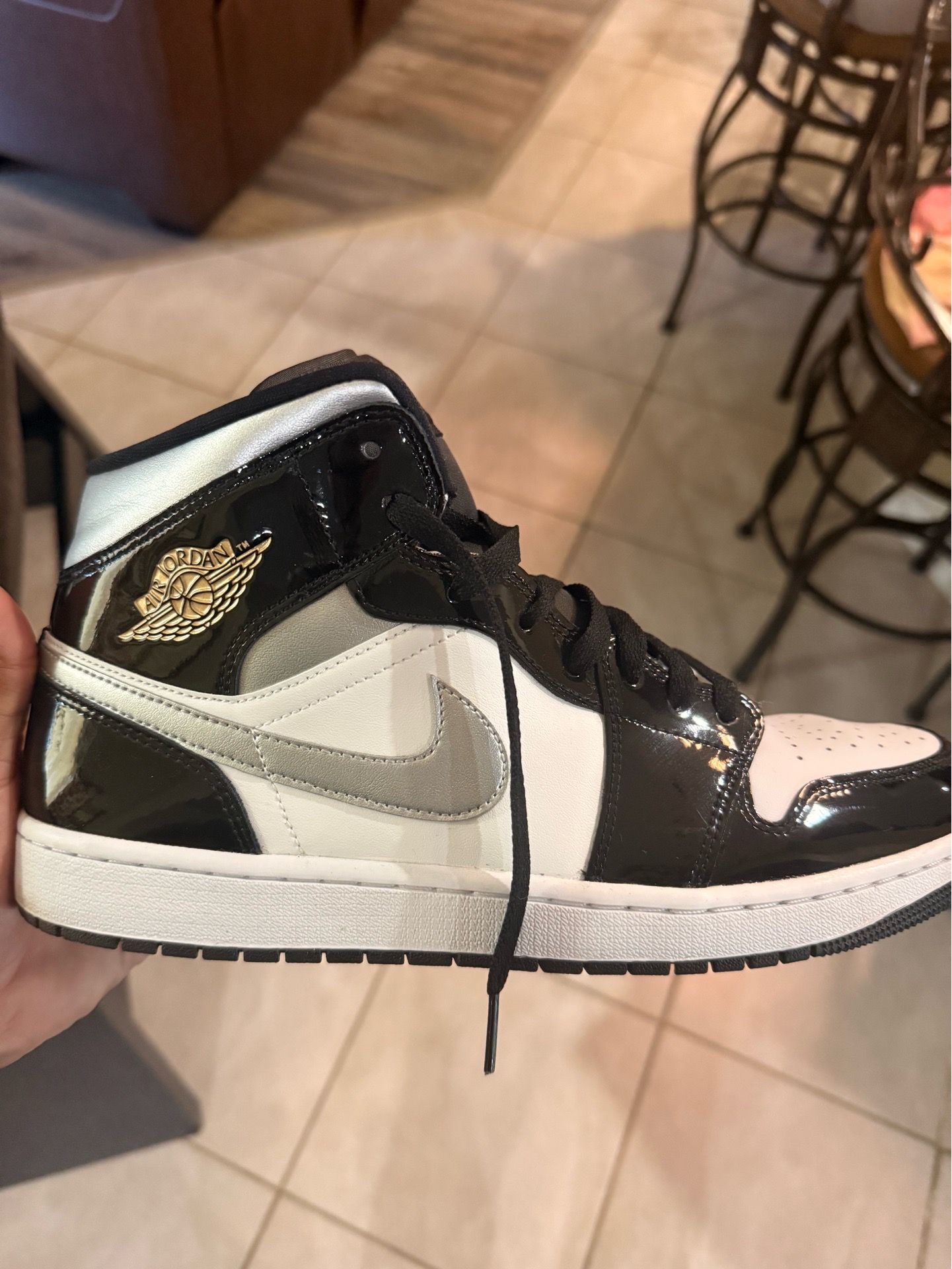 Jordan 1 Mid SE Patent Black White Metallic Silver Gold