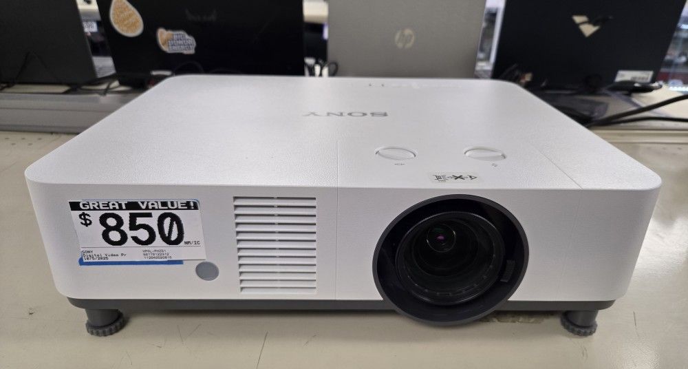 Sony VPL-PHZ51 LCD Lazer Projector