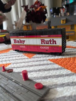 HO Scale Baby Ruth NADX 5324 Reefer Freight Train Box Car.  (🚂 Train HO)