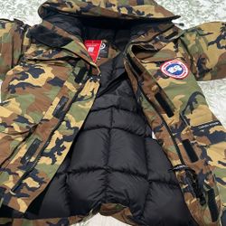 Canada Goose Jacket Like New  