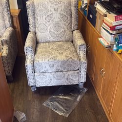 Wing back chair