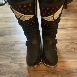 Used Mens Size 8 Maverick Racing Boots 