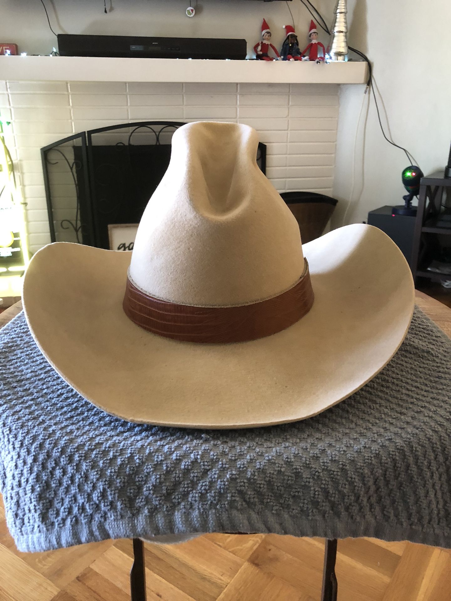 3. Cowboy Biltmore Royal Deluxe Fedora Hat Tejana
