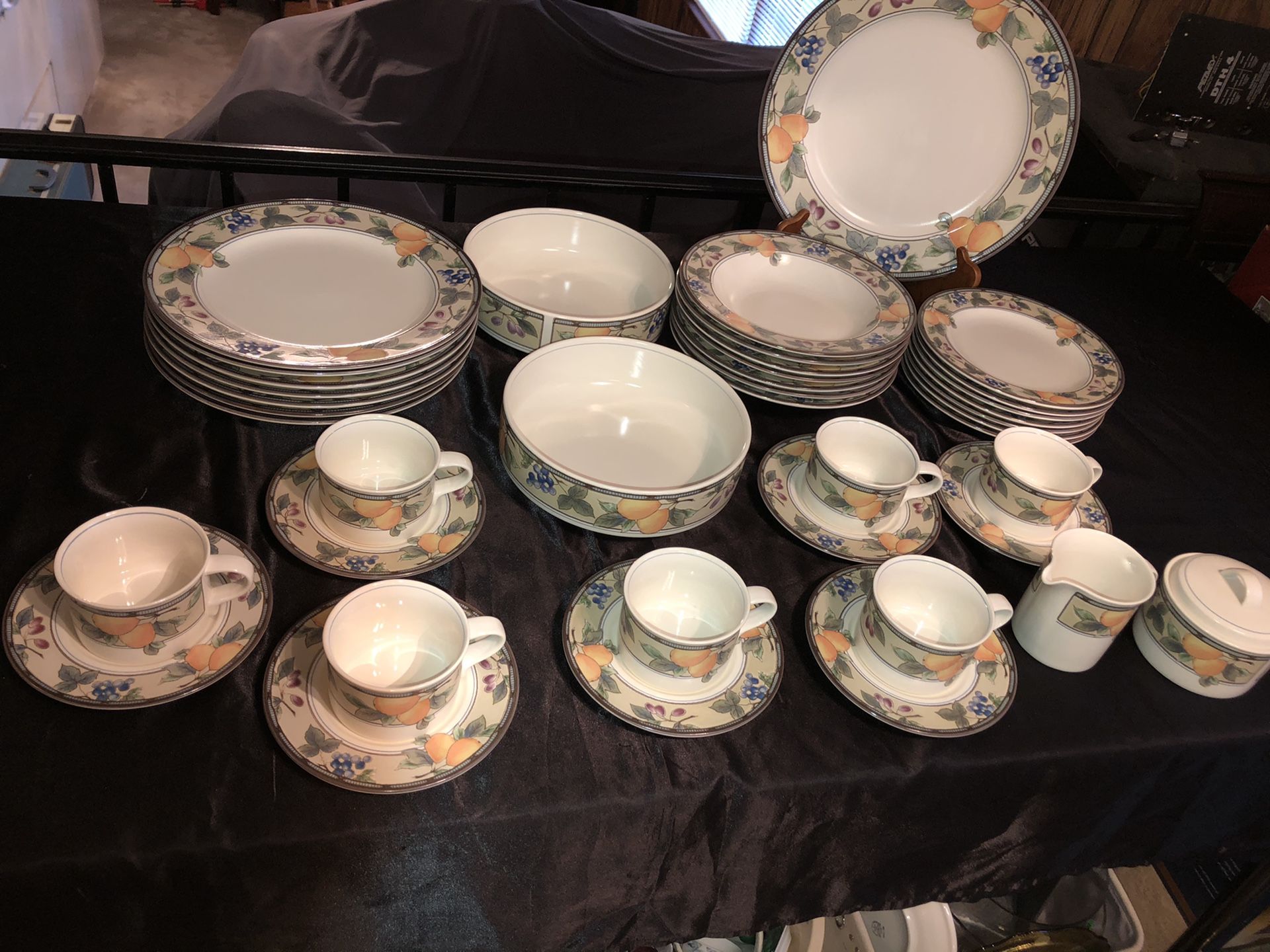 41- Pieces of Mikasa Intaglio Garden Harvest CAC 29